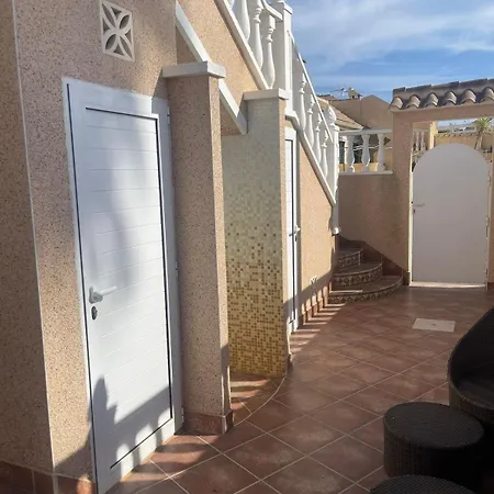 Dom wakacyjny With Outside Jacuzzi