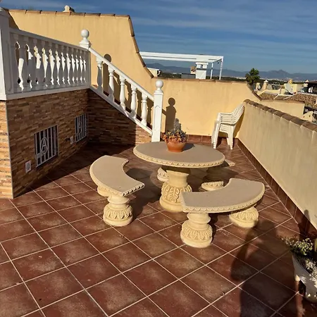 Dom wakacyjny With Outside Jacuzzi *